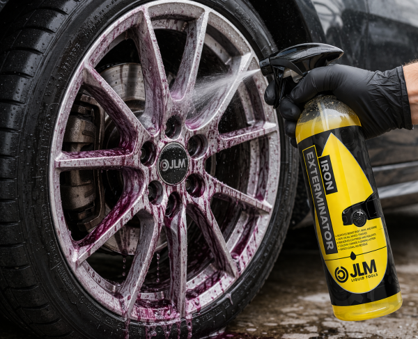 JLM Iron Exterminator aplicado en llantas eliminando polvo de frenos y contaminación férrica